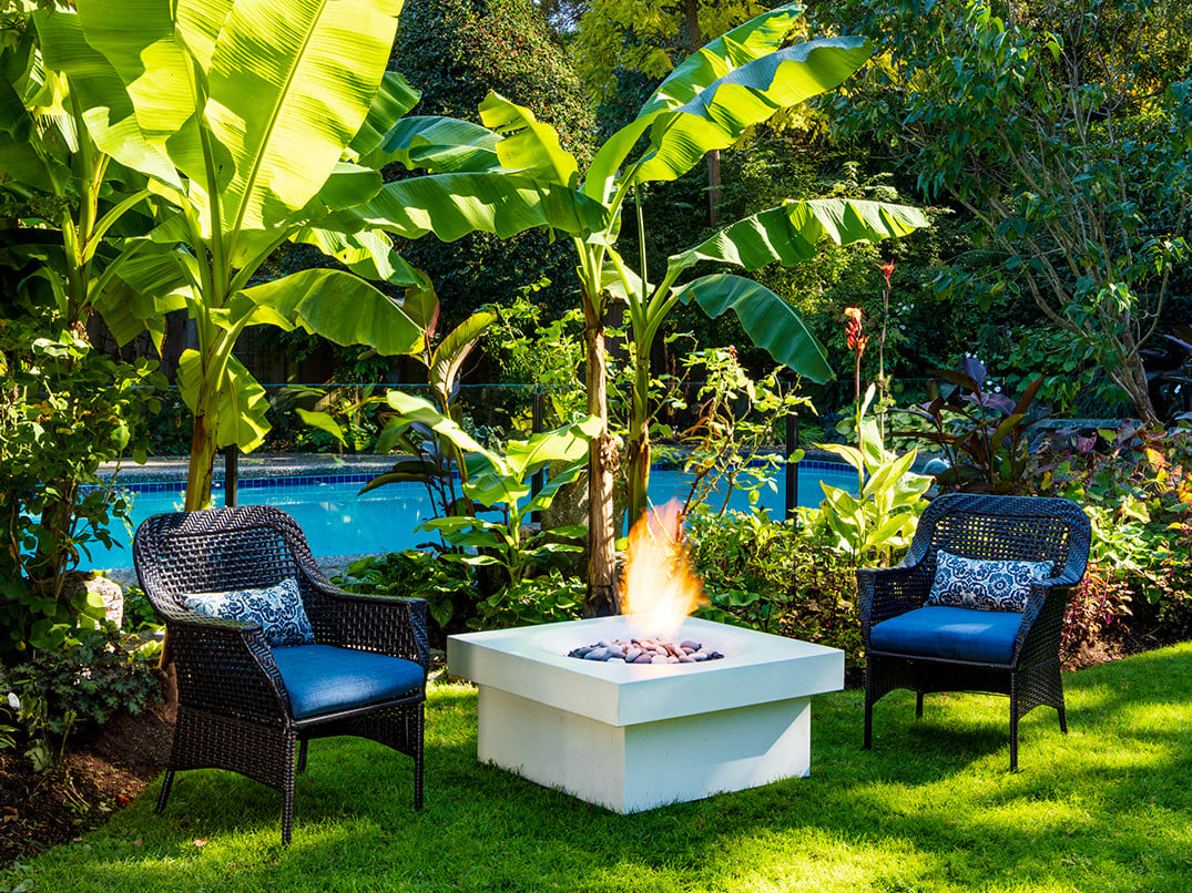 Solus Elevated Halo Fire Table
