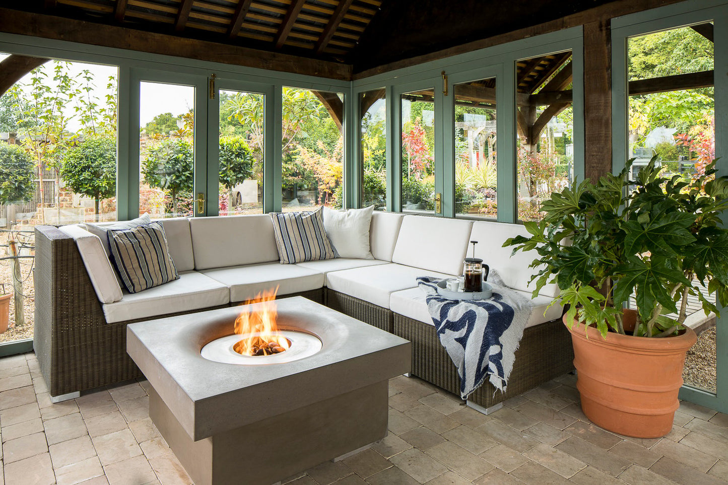 Solus Elevated Halo Fire Table