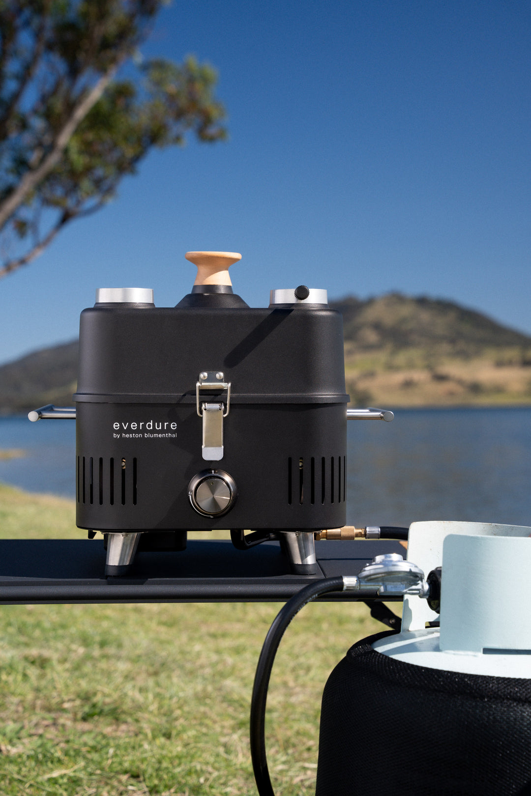 Everdure CUBE Proflame 360 Portable Gas Grill With Roasting Hood