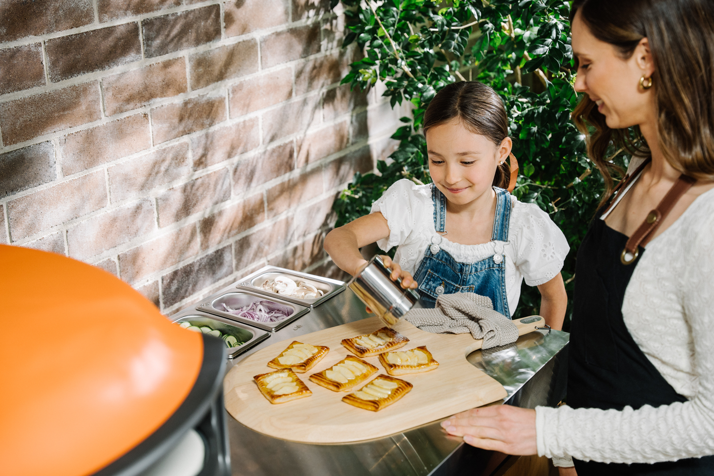 Everdure KILN R Series 2-Burner Gas Pizza Oven – 16”