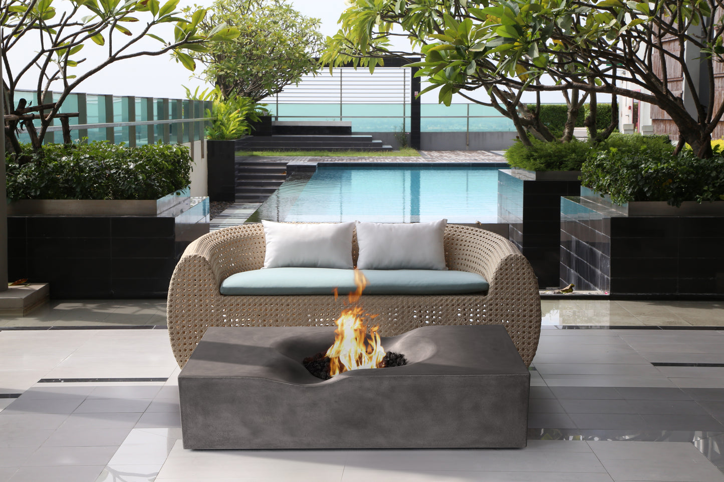 Venice Fire Table by Pyromania Fire