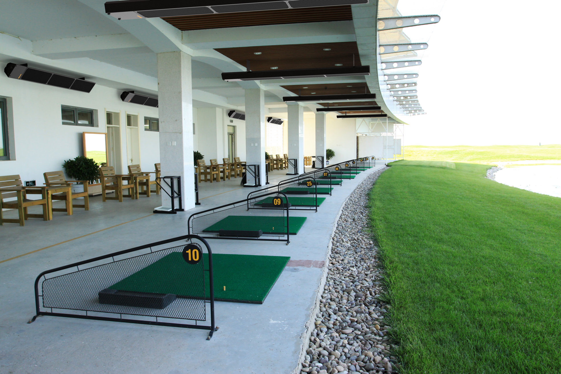 phantomSchwank Two Stage Tube Heater: Black Aluminum, 50/35 MBH NG; 10 ft; 120 Volt