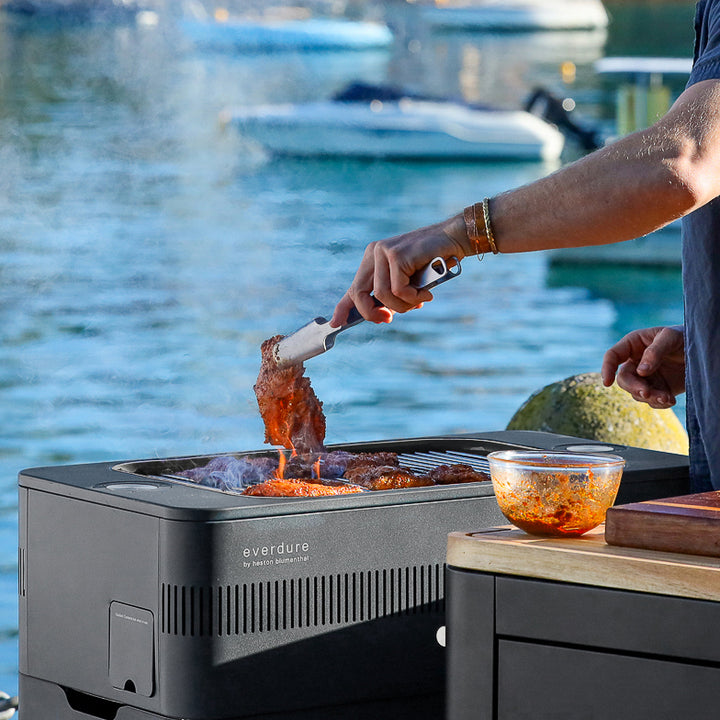 Everdure FUSION 29-Inch Charcoal Grill