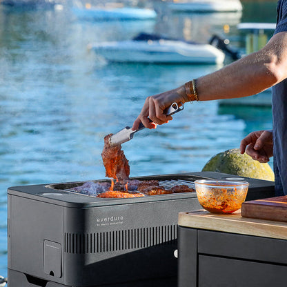 Everdure FUSION 29-Inch Charcoal Grill