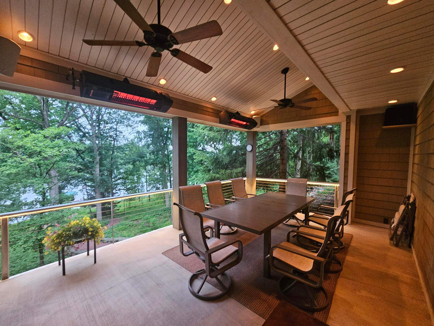 supremeSchwank 2352  Marine Grade S/S with Black Finish | 50/35,000 Btuh NG